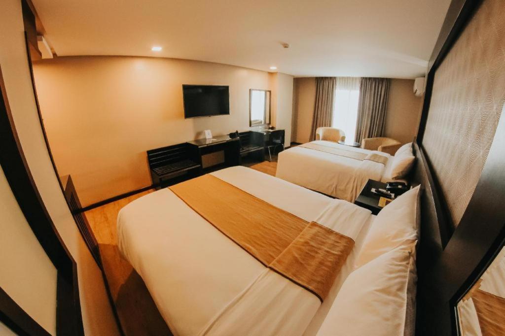 Grand Xing Imperial Hotel Iloilo City Kültér fotó
